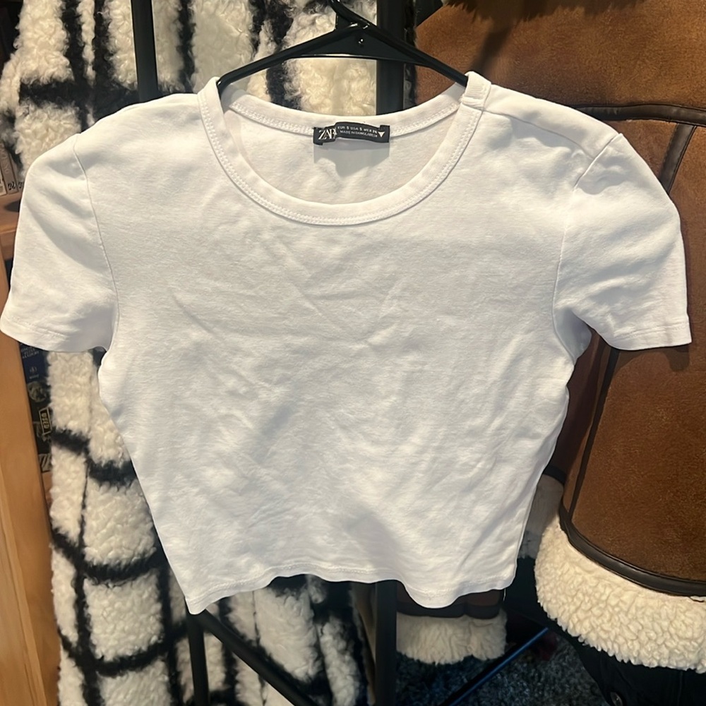 Zara white cropped t shirt, thick fabric